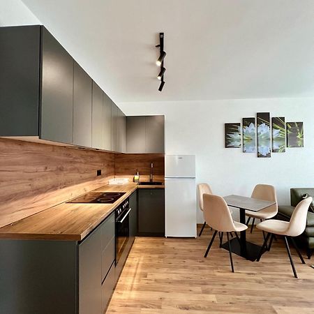 Holiday Apartments Gjakova ภายนอก รูปภาพ