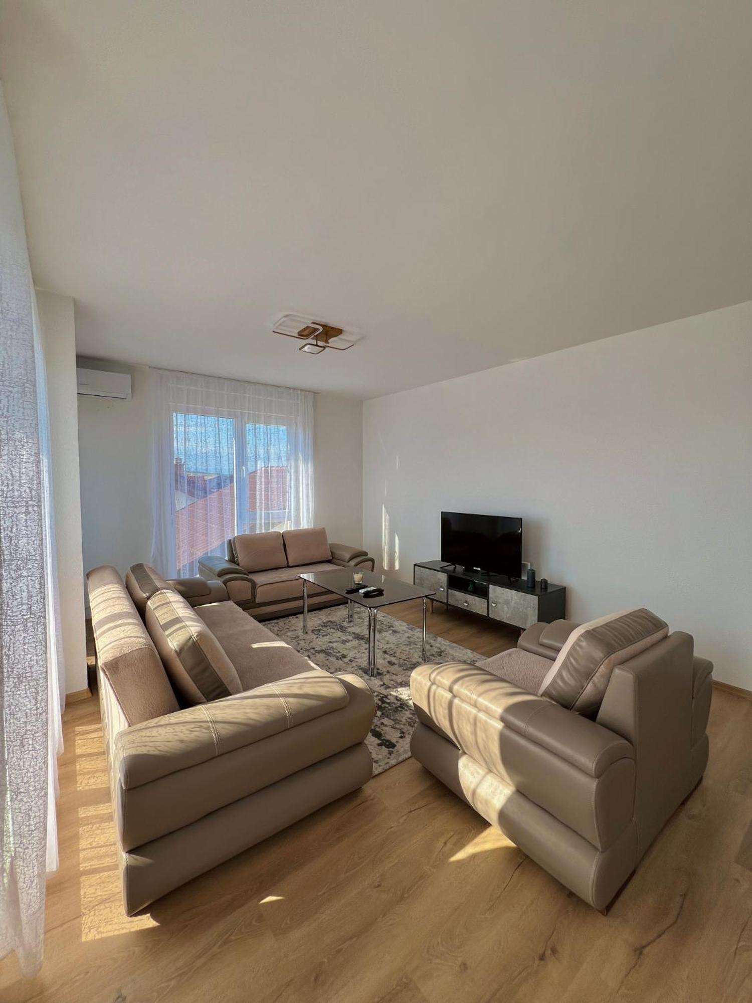 Holiday Apartments Gjakova ห้อง รูปภาพ